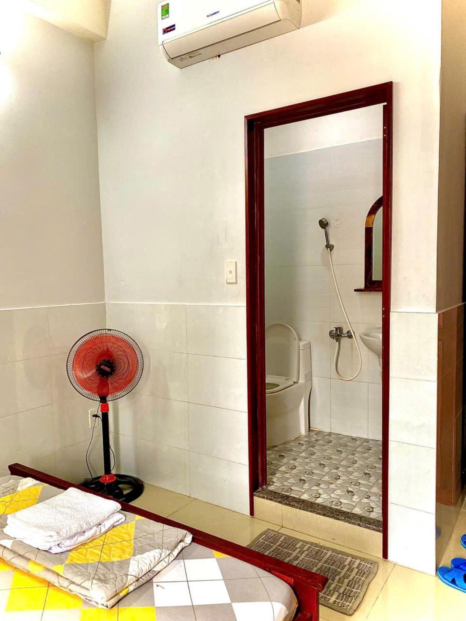Kathy Hotel *